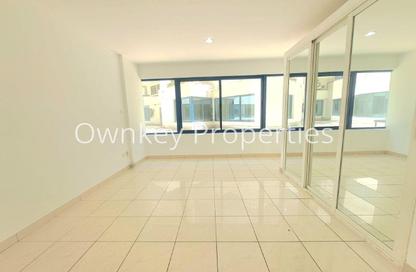 Apartment - 3 Bedrooms - 3 Bathrooms for rent in Al Khaleej Centre Area - Al Raffa - Bur Dubai - Dubai
