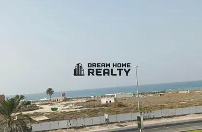 Apartment - Studio - 1 Bathroom for rent in Al Khan Corniche - Al Khan - Sharjah