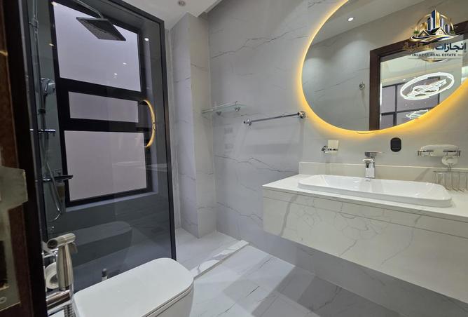 135144108 - Property Image 3