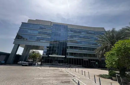 شقة - 2 غرف نوم - 3 حمامات للايجار في المراسي - البطين - أبوظبي