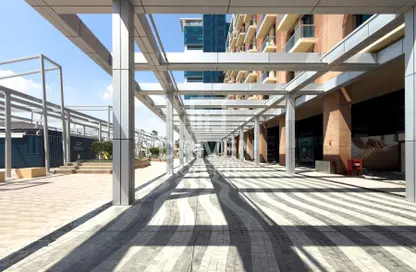 شقة - غرفة نوم - 2 حمامات للايجار في البرزة - البندر - شاطئ الراحة - أبوظبي