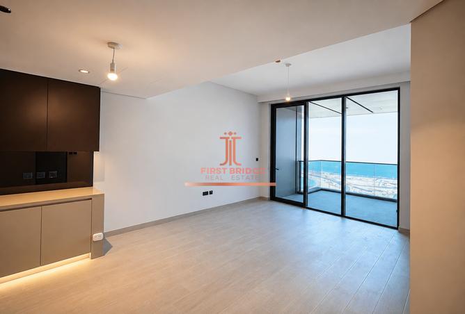 Full Creek View | High Floor | Brand New photo 3