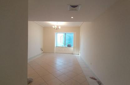 Apartment - 3 Bedrooms - 3 Bathrooms for rent in 21st Century Tower - Sheikh Zayed Road - Dubai