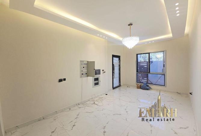 96131107 - Property Image 3