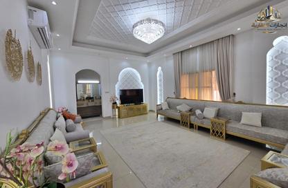 Villa - 5 Bedrooms - 7 Bathrooms for sale in Al Mowaihat 1 - Al Mowaihat - Ajman