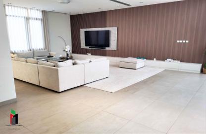 Villa - 5 Bedrooms - 6 Bathrooms for rent in Al Aweer 1 - Al Aweer - Dubai