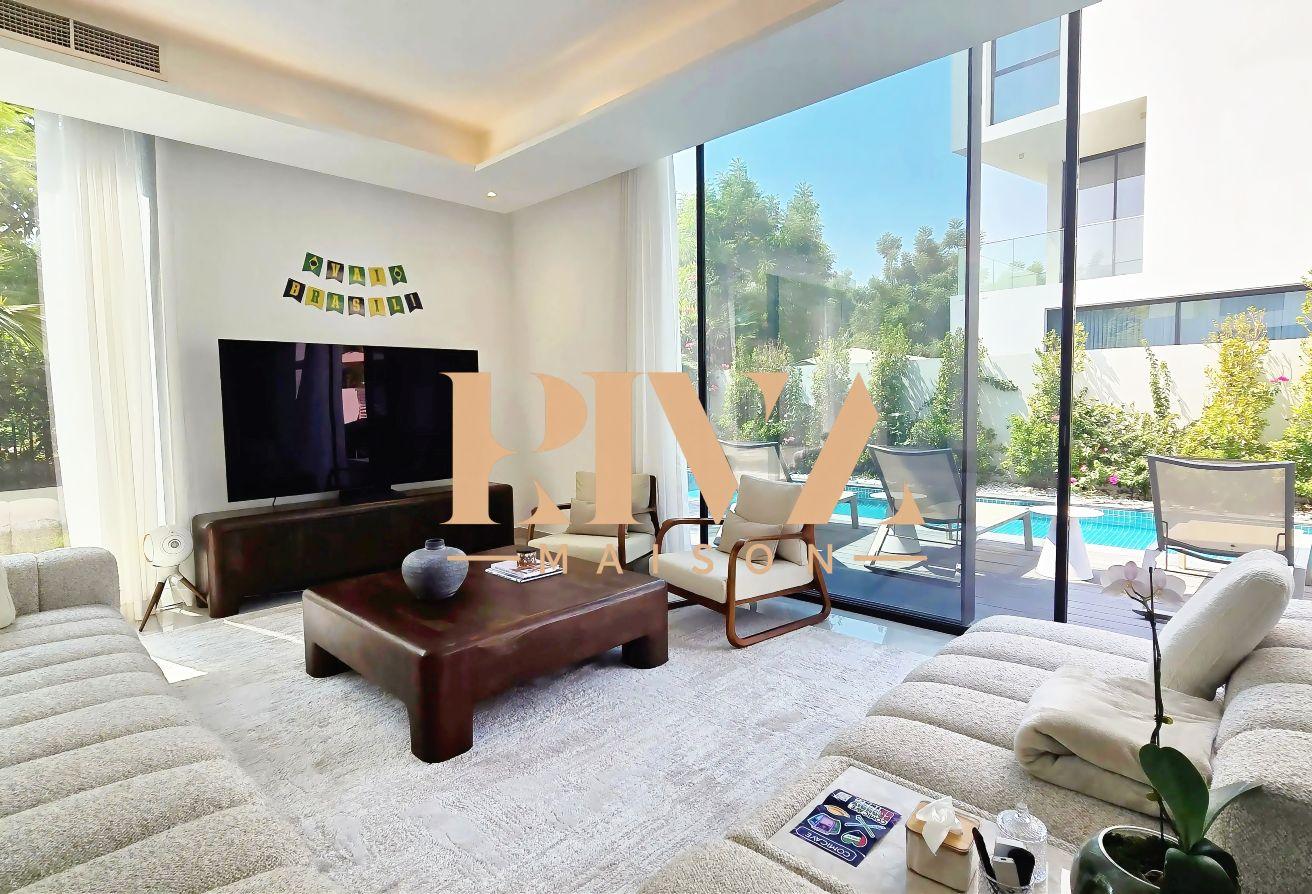 5BR Chorisia Villa | Private Pool | Garden & Park photo 14