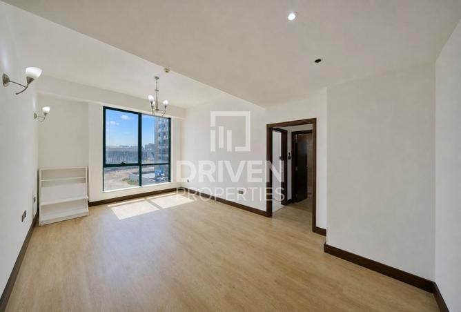 Corner Unit | Large Balcony | Chiller Free