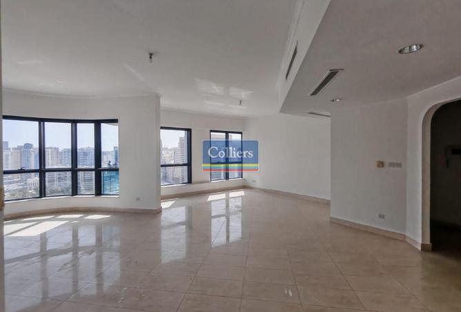 136069502 - Property Image 3