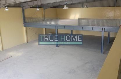 Warehouse - Studio - 1 for rent in Al Sajaa Industrial - Al Sajaa - Sharjah