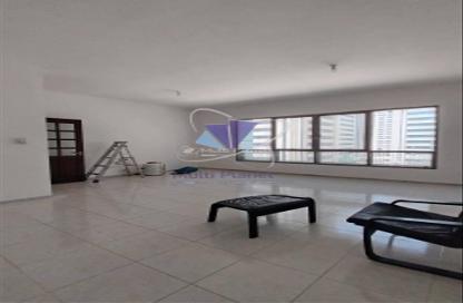 Apartment - 3 Bedrooms - 3 Bathrooms for rent in Tourist Club Area - Abu Dhabi