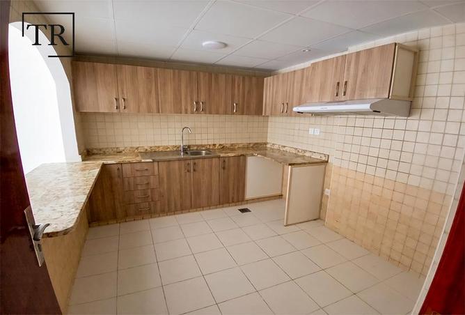 81946100 - Property Image 3