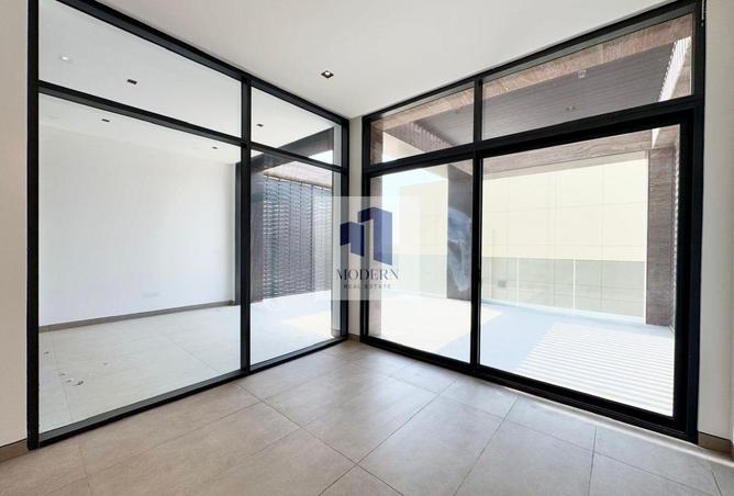 SIGNATURE I EXPANSIVE TERRACES & PREMIUM FINISHES photo 3