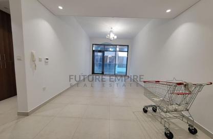 Apartment - 1 Bedroom - 2 Bathrooms for rent in Airport Road - Al Garhoud - Dubai