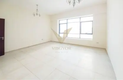 شقة - 2 غرف نوم - 2 حمامات للايجار في برج حمزة - مدينة دبي الرياضية - دبي شقة - 2 غرف نوم - 2 حمامات للايجار في برج حمزة - مدينة دبي الرياضية - دبي