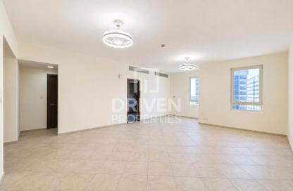 Apartment - 3 Bedrooms - 4 Bathrooms for sale in Abbey Crescent 1 - Abbey Crescent - Motor City - Dubai