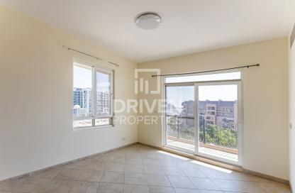 Apartment - 3 Bedrooms - 4 Bathrooms for sale in Abbey Crescent 1 - Abbey Crescent - Motor City - Dubai