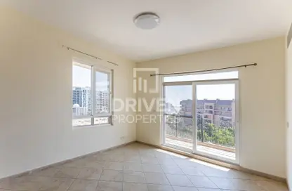 Apartment - 3 Bedrooms - 4 Bathrooms for sale in Abbey Crescent 1 - Abbey Crescent - Motor City - Dubai