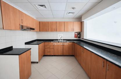 Apartment - 1 - 2 for sale in Hub Canal 2 - Hub Golf View Apartments - Dubai Sports City - Dubai
