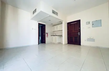 Apartment - Studio - 1 Bathroom for rent in Al Qasimiah City - Sharjah