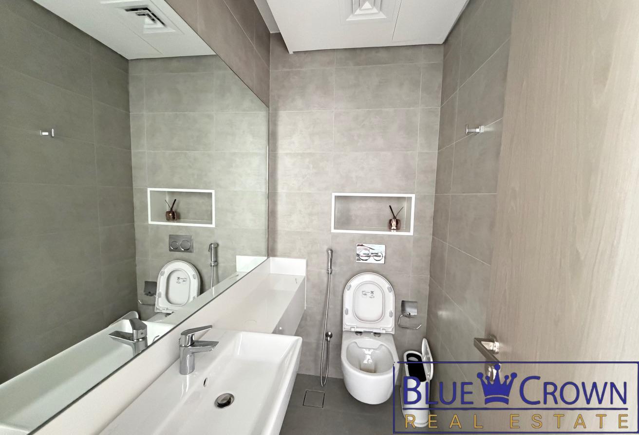 Downtown view lower price 1 Bed photo 7
