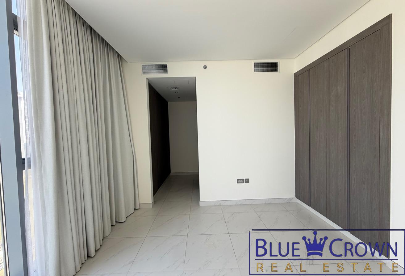 Downtown view lower price 1 Bed photo 6