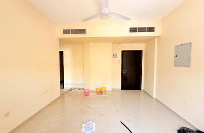 Apartment - 1 Bedroom - 1 Bathroom for rent in Fire Station Road - Muwaileh - Sharjah Apartment - 1 Bedroom - 1 Bathroom for rent in Fire Station Road - Muwaileh - Sharjah