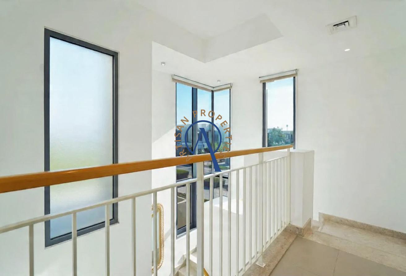 SPACIOUS 4 BEDROOM | VACANT | FACING PARK photo 9