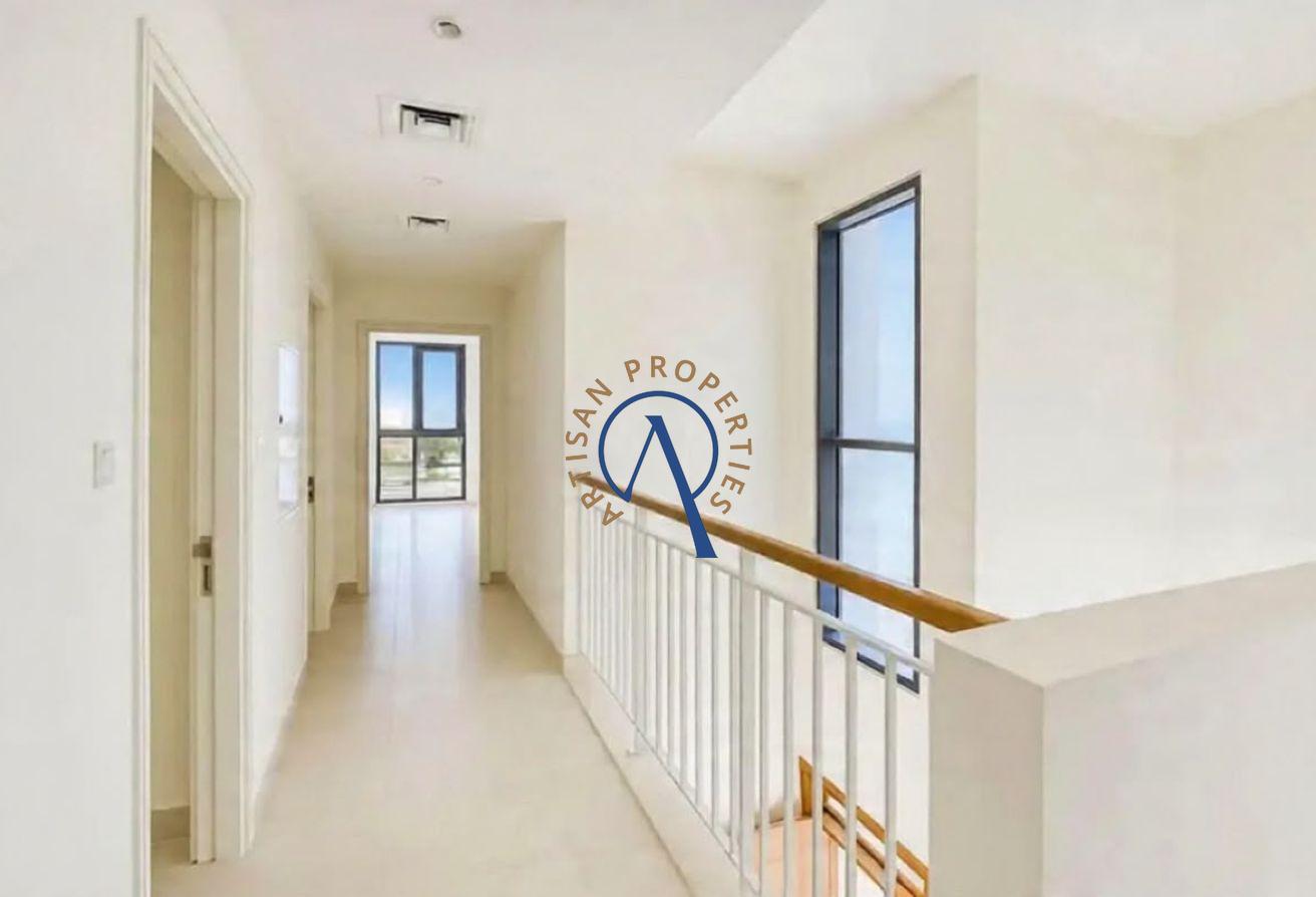 SPACIOUS 4 BEDROOM | VACANT | FACING PARK photo 8