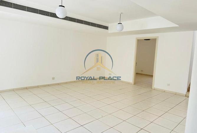 82801625 - Property Image 3