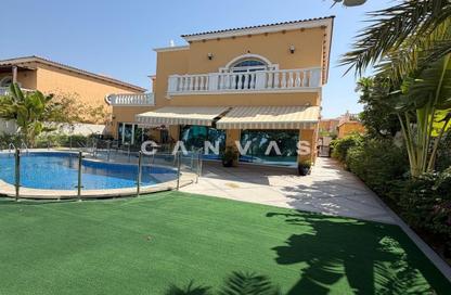 Villa - 5 Bedrooms - 6 Bathrooms for rent in District 2 - Jumeirah Park - Dubai