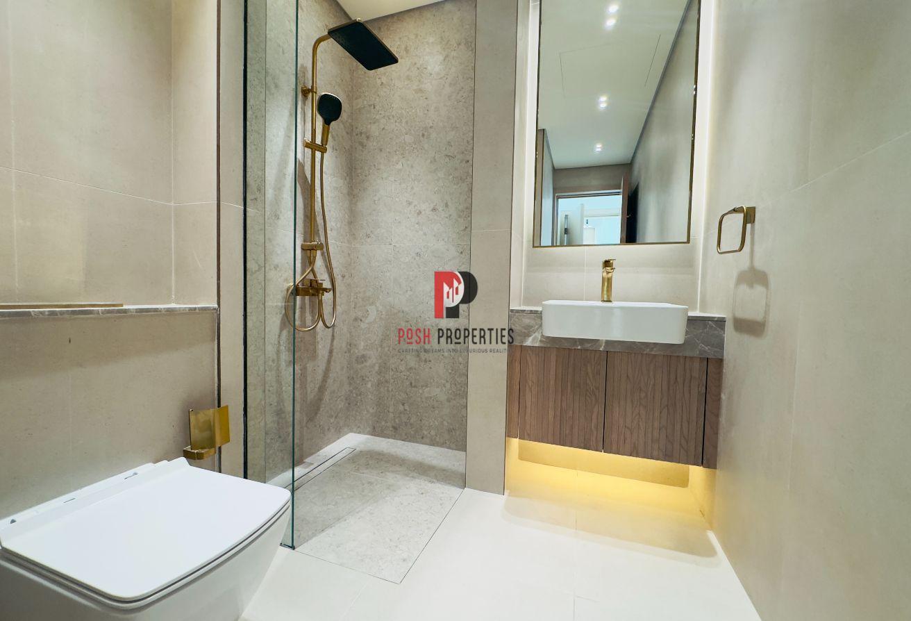 Spacious 1BHK | Unfurnished Unit | Skyline view photo 6