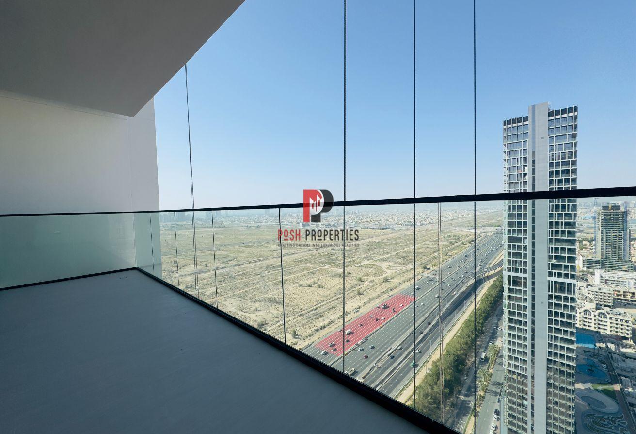 Spacious 1BHK | Unfurnished Unit | Skyline view photo 9