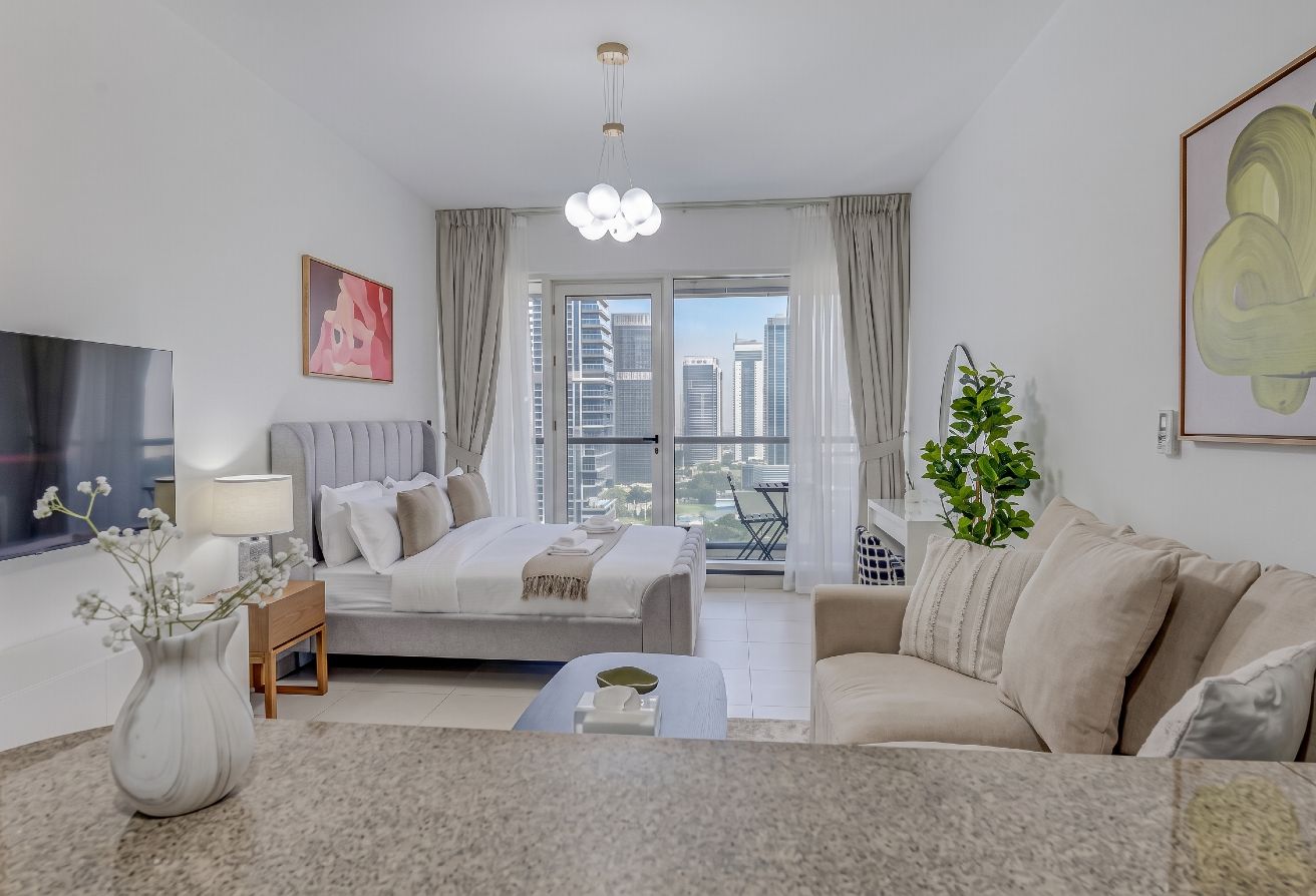 Luxury Studio | High Floor | Close to Metro