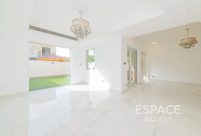122437508 - Property Image 3