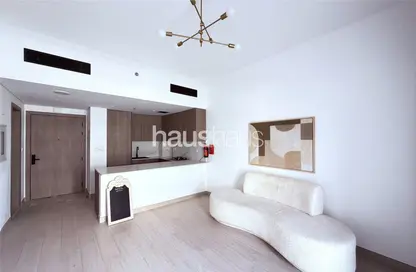 شقة - غرفة نوم - 2 حمامات للايجار في لايا هايتس - ستوديو سيتي - دبي