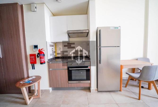 PRIME LOCATION | READY TO MOVE |FULLY FURNISHED photo 3