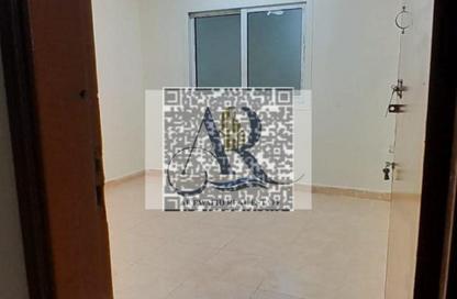 سكن عمال - استوديو - 5 حمامات للايجار في مبنى الياسمين 3 - المنطقة الصناعية رقم 6 - المنطقة الصناعية بالشارقة - الشارقة سكن عمال - استوديو - 5 حمامات للايجار في مبنى الياسمين 3 - المنطقة الصناعية رقم 6 - المنطقة الصناعية بالشارقة - الشارقة