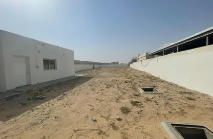 أرض - استوديو للايجار في مبني علي موسى - الصجعة الصناعية - الصجعة - الشارقة