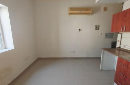 Apartment - Studio - 1 for rent in Fire Station Road - Muwaileh - Sharjah Apartment - Studio - 1 for rent in Fire Station Road - Muwaileh - Sharjah