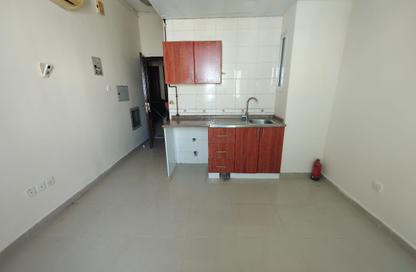 Apartment - Studio - 1 for rent in Fire Station Road - Muwaileh - Sharjah