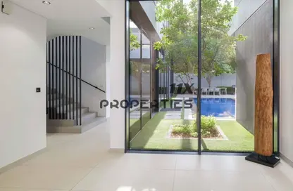 تاون هاوس - 3 غرف نوم - 5 حمامات للبيع في المرحله الرابعه - مسار 3 - ضاحية الرويضات - الشارقة