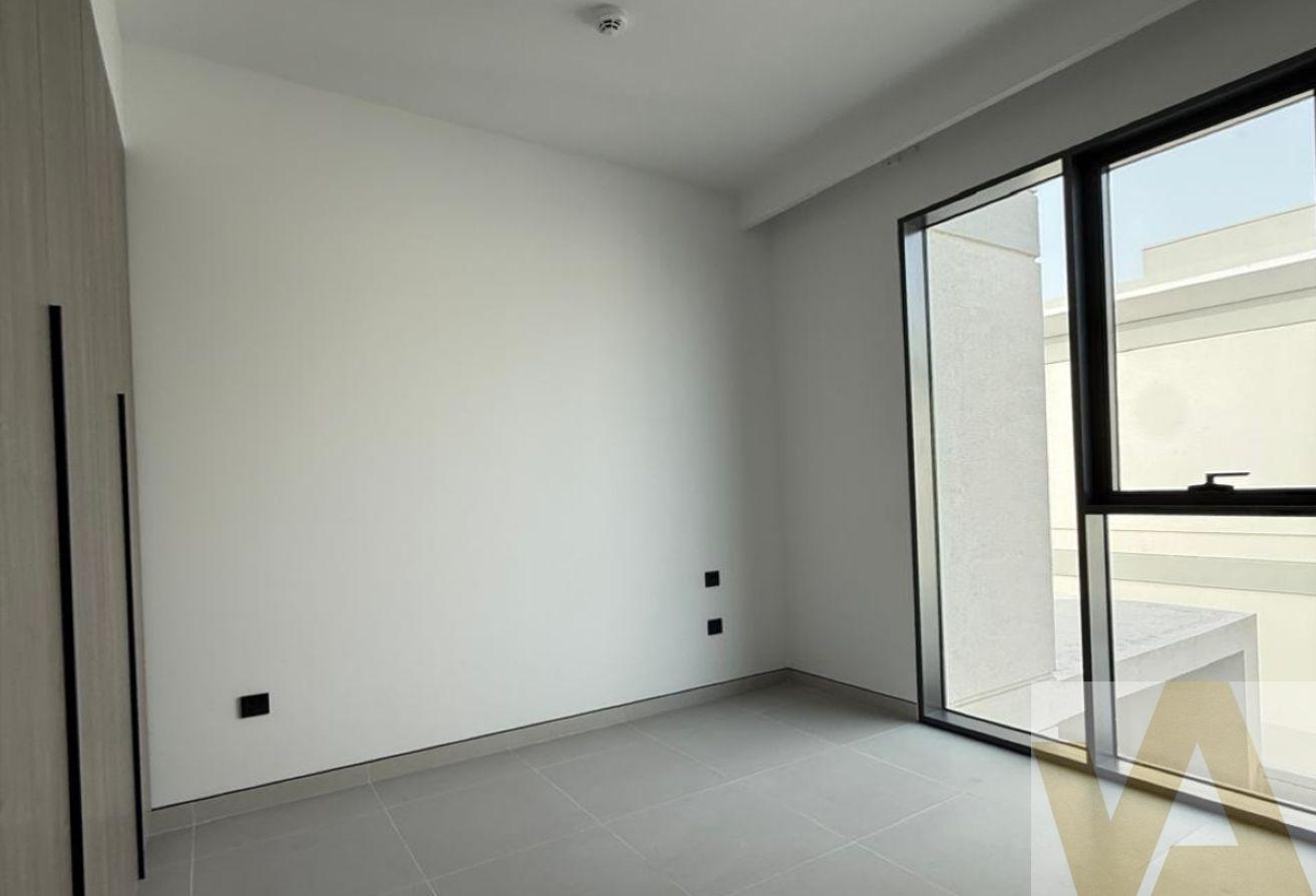 Ready to Move| Brand New| Huge Plot Closed Kitchen photo 16