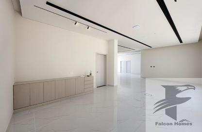 Villa - 5 Bedrooms - 6 Bathrooms for rent in Nad Al Sheba Villas - Nad Al Sheba 3 - Nad Al Sheba - Dubai