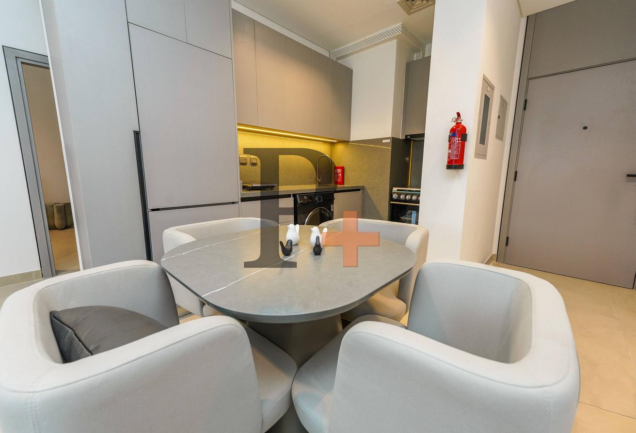 Fully Furnished | Multiple cheques |First Floor |Vacant photo 7