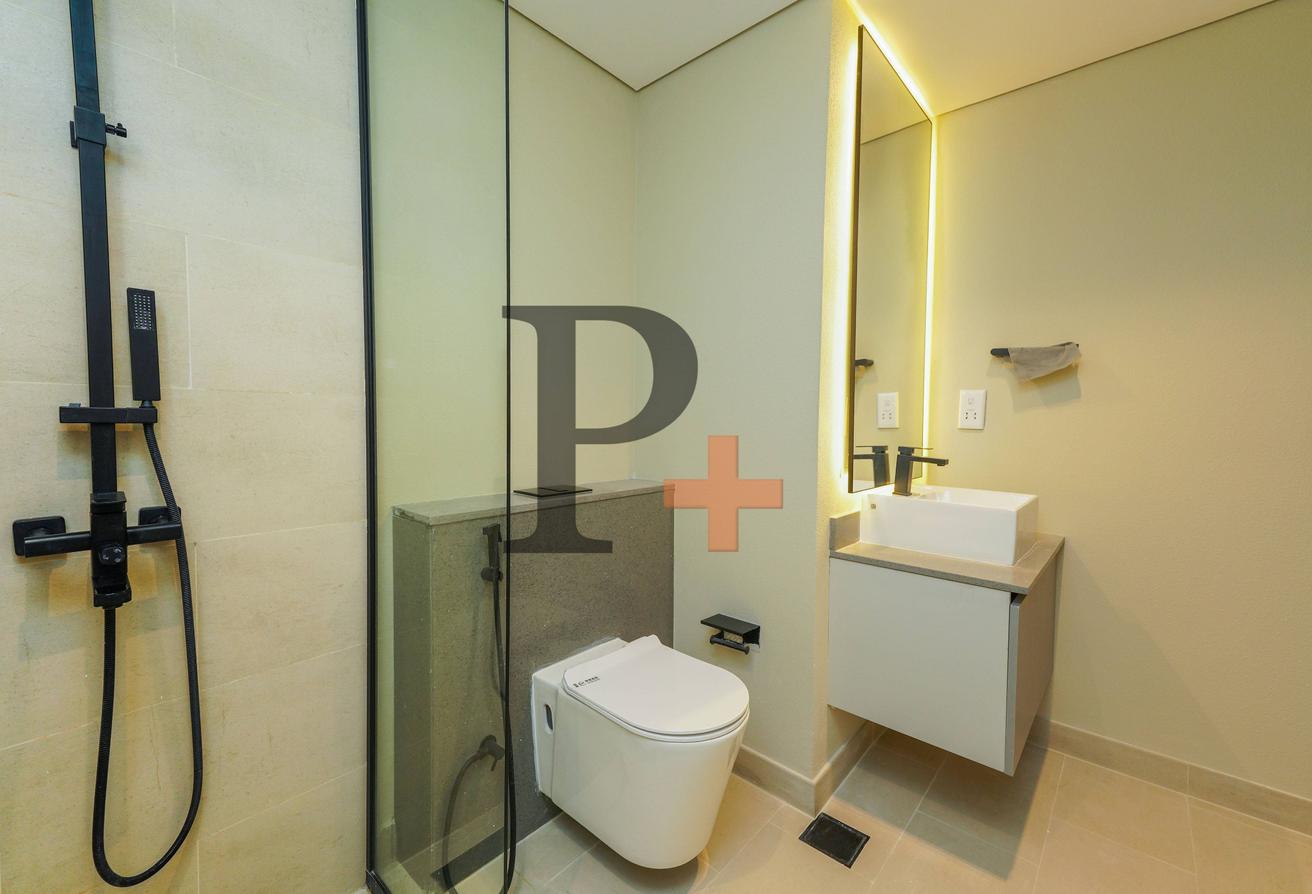 Fully Furnished | Multiple cheques |First Floor |Vacant photo 8