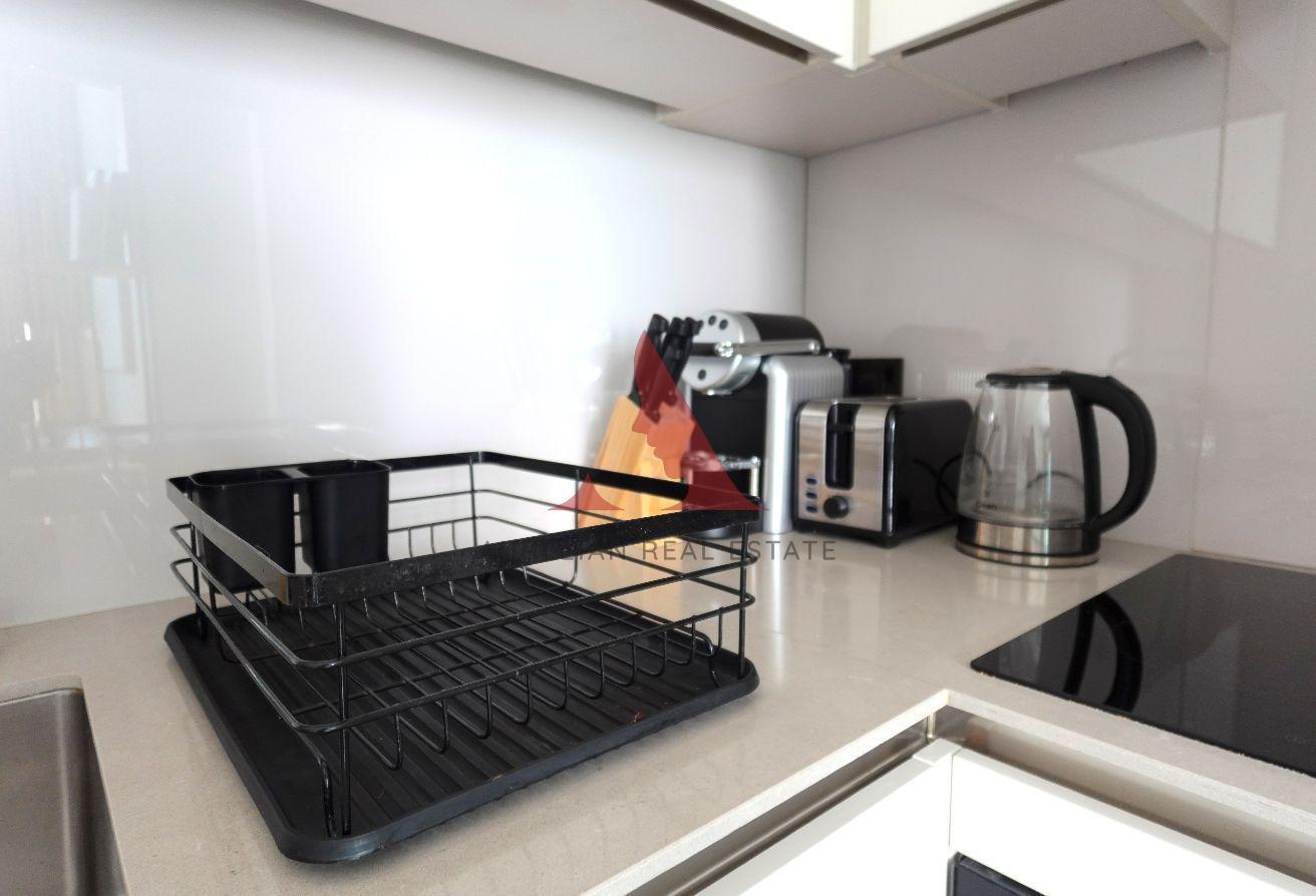 Canal+Sea View | Bills Incl | Short-Term Available photo 10