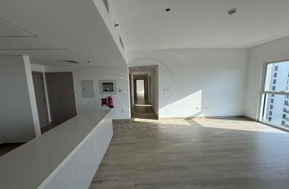 Apartment - 2 Bedrooms - 2 Bathrooms for rent in Waters Edge - Yas Island - Abu Dhabi