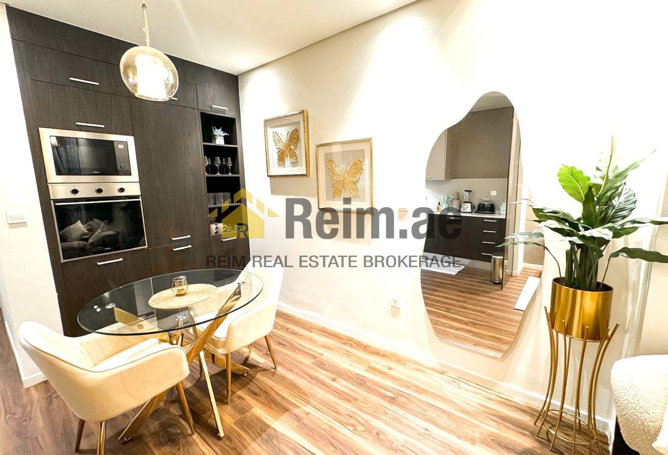Luxury Furniture | Prime Location | Spacious photo 9