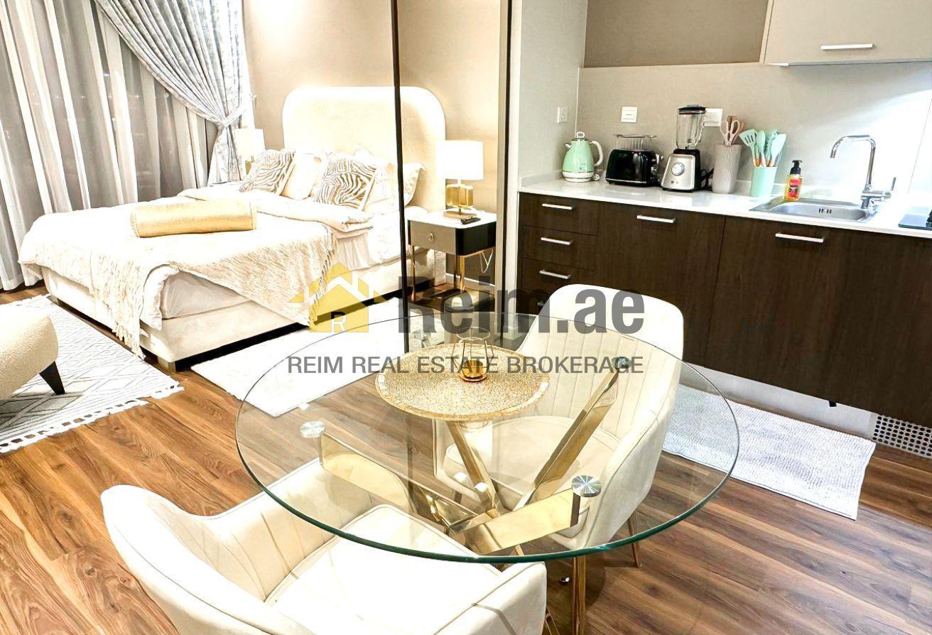 Luxury Furniture | Prime Location | Spacious photo 6
